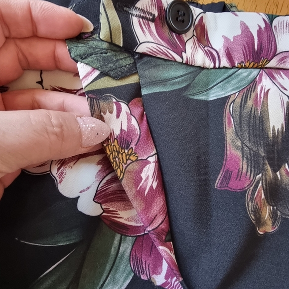 Chapter One Super Comfy Pull-On Floral Pants - Picture 6 of 11